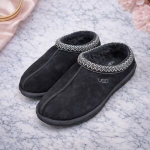 Authentic UGG Tasman Men Size 10 Black Shoes